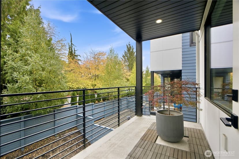 Property photo for 21725 25th Avenue SE #D, Bothell photo 16