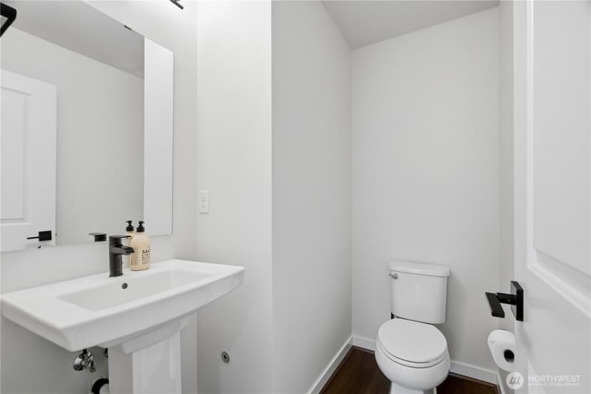 Property photo for 21725 25th Avenue SE #D, Bothell photo 17