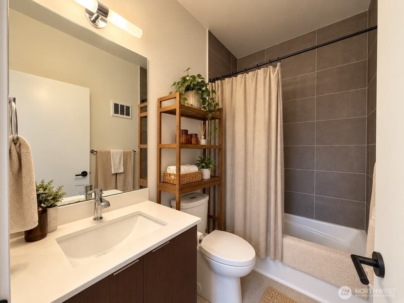 Property photo for 1509 E Olive Street, Seattle photo 17