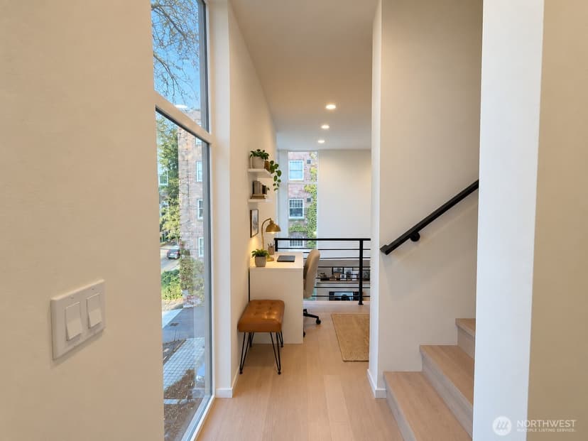 Property photo for 1509 E Olive Street, Seattle photo 16
