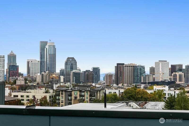 Property photo for 1509 E Olive Street, Seattle photo 6