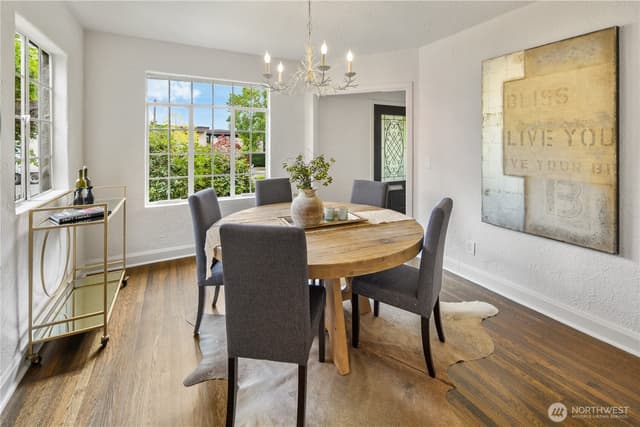 Property photo for 529 McGilvra Boulevard E, Seattle photo 4