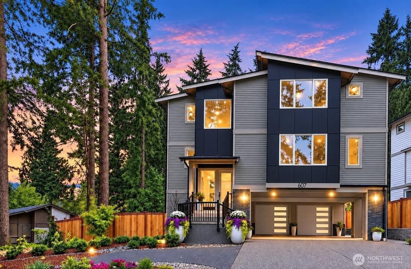 Property photo for 807 130th Avenue NE, Bellevue