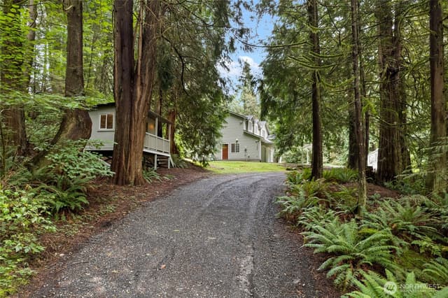 Property photo for 13250 235th Street SE, Issaquah photo 3