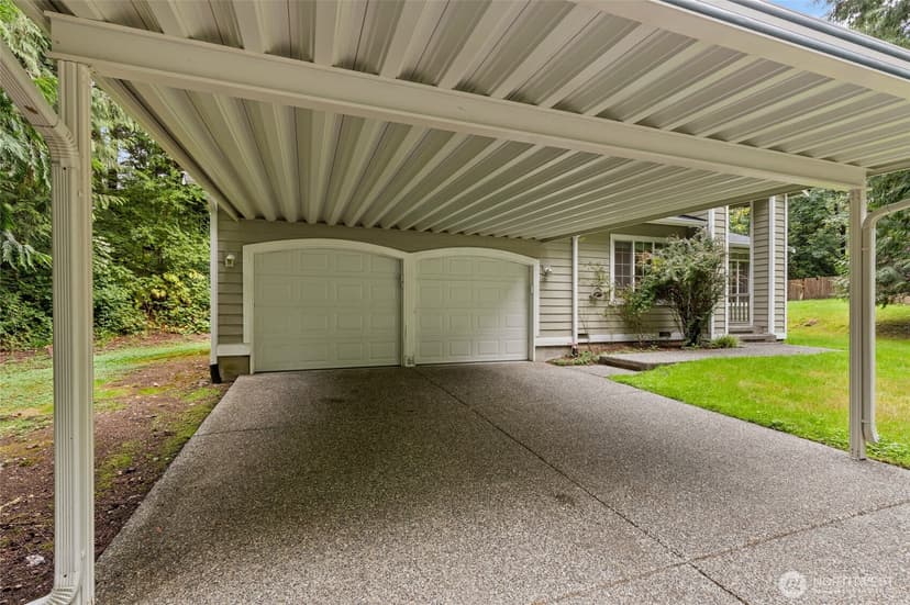 Property photo for 13250 235th Street SE, Issaquah photo 5