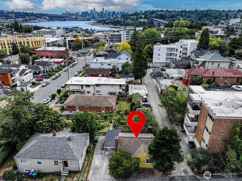 Property photo for 1015 N 40th Street, Seattle photo 25