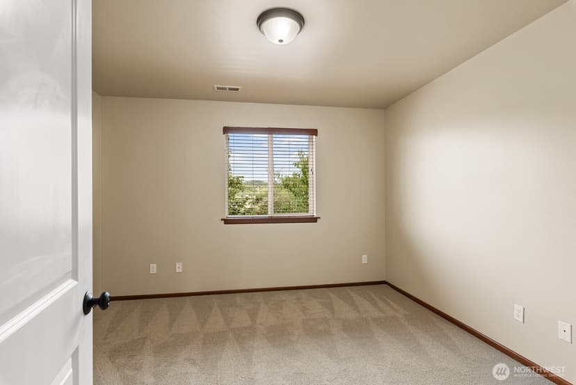 Property photo for 5839 148th Place NE, Marysville photo 25