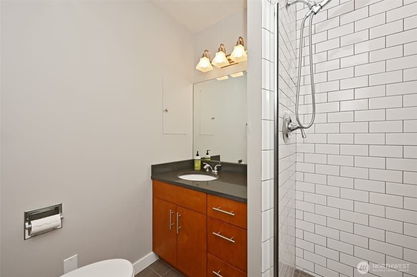 Property photo for 5212 W Mercer Place, Mercer Island photo 25