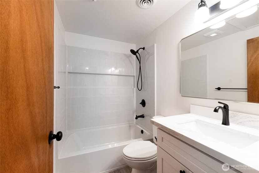 Property photo for 12304 NE 149th Court, Kirkland photo 17