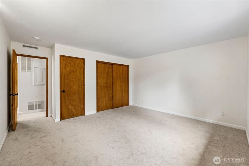 Property photo for 12304 NE 149th Court, Kirkland photo 22