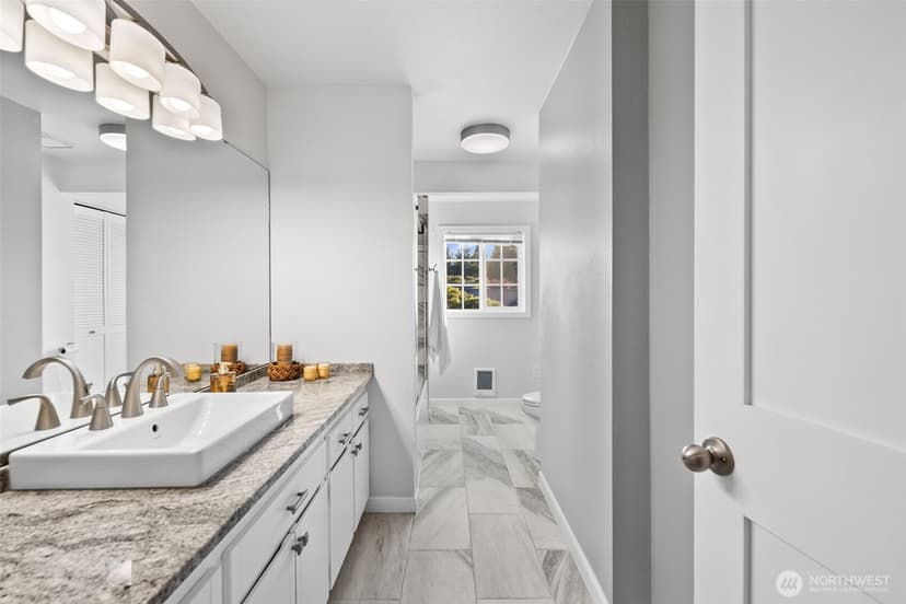 Property photo for 618 NW 163rd Street, Shoreline photo 25