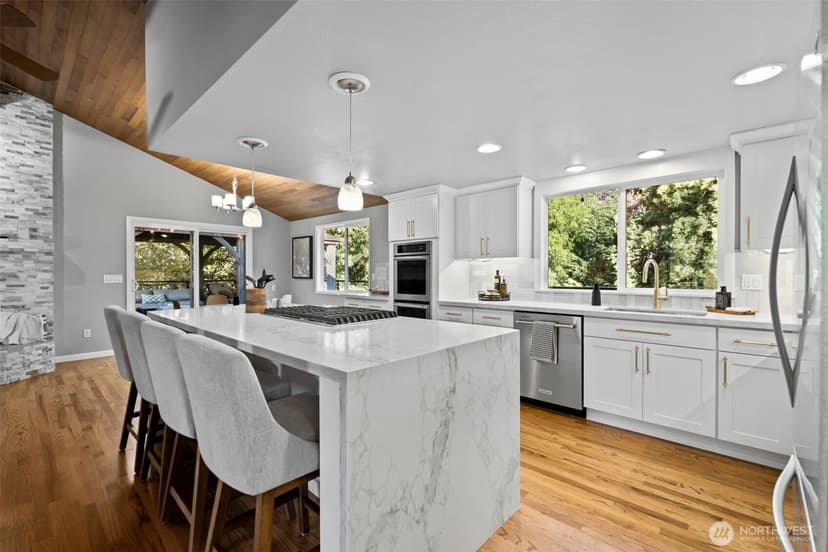 Property photo for 618 NW 163rd Street, Shoreline photo 17