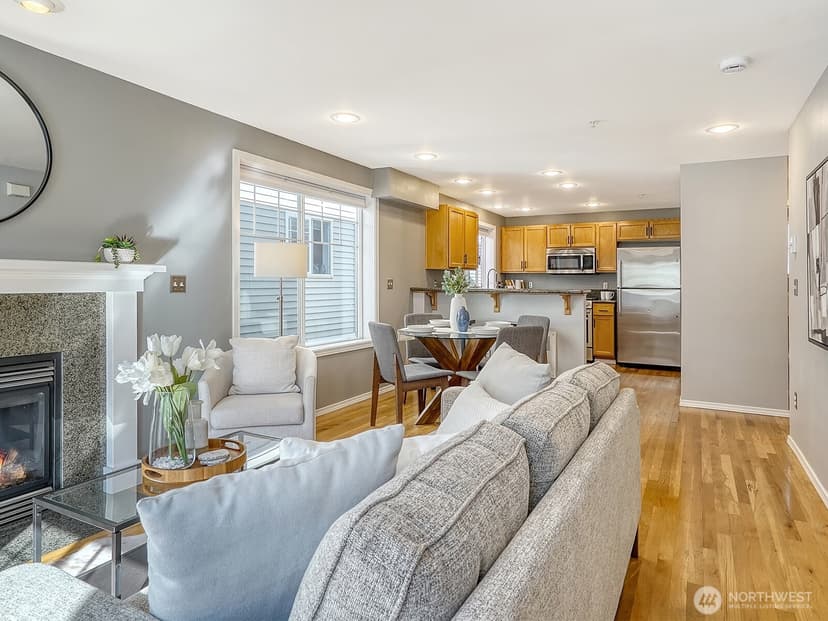 Property photo for 8529 Midvale Avenue N #C, Seattle photo 8