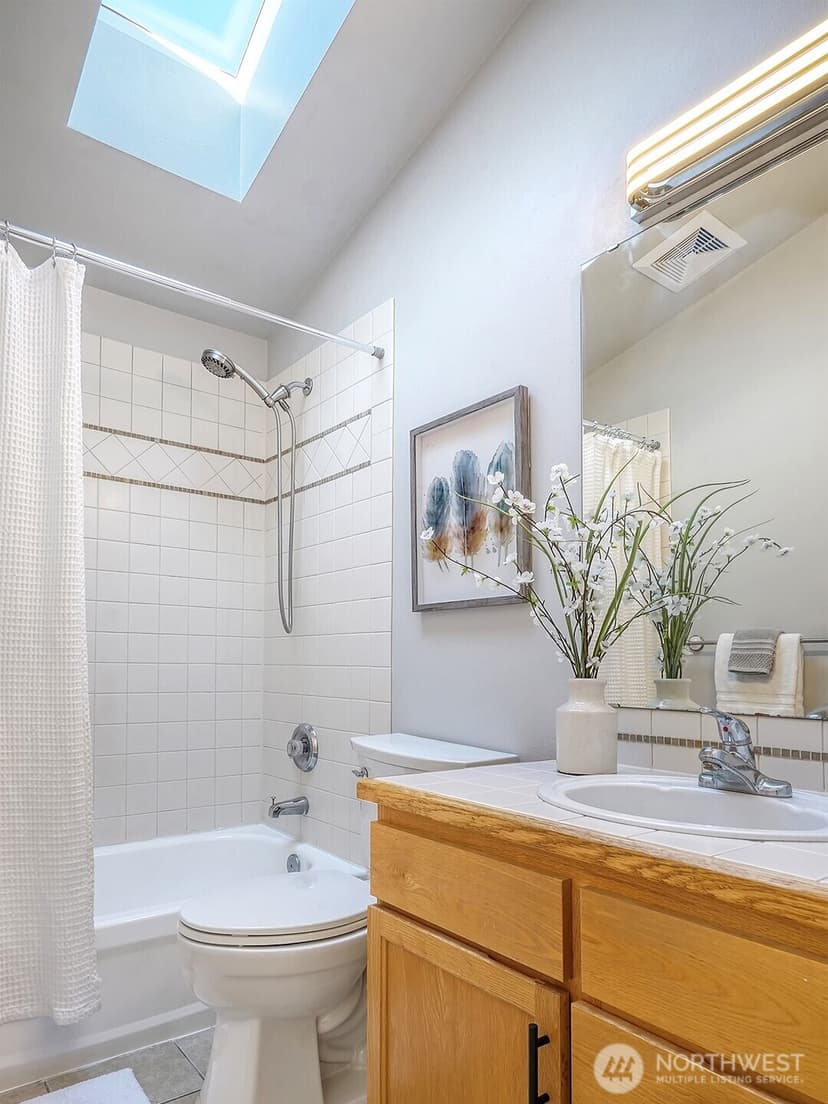 Property photo for 8529 Midvale Avenue N #C, Seattle photo 16