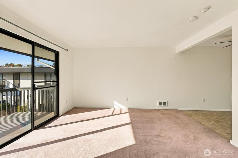 Property photo for 19409 56th Avenue W #301, Lynnwood photo 16