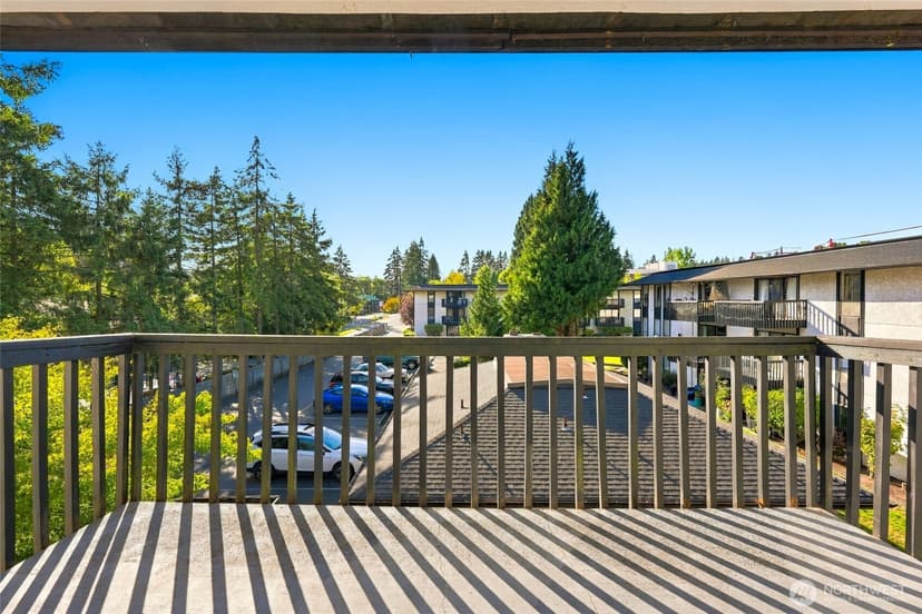 Property photo for 19409 56th Avenue W #301, Lynnwood photo 14