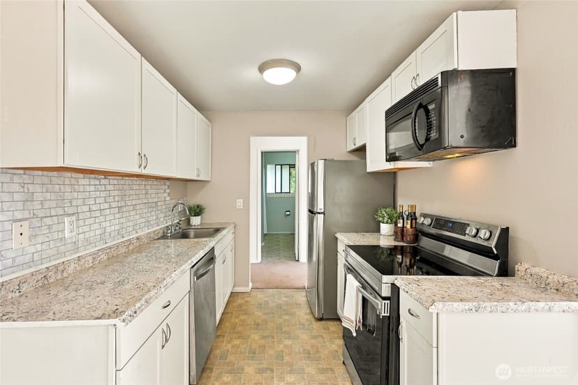 Property photo for 19409 56th Avenue W #301, Lynnwood photo 6