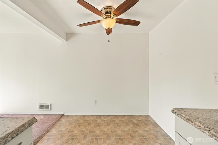 Property photo for 19409 56th Avenue W #301, Lynnwood photo 10