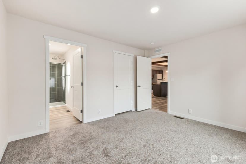 Property photo for 1540 Maple Lane S #33, Kent photo 11
