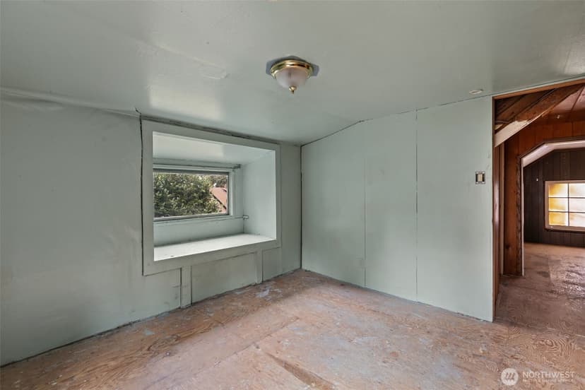 Property photo for 14629 24th Avenue SW, Burien photo 15