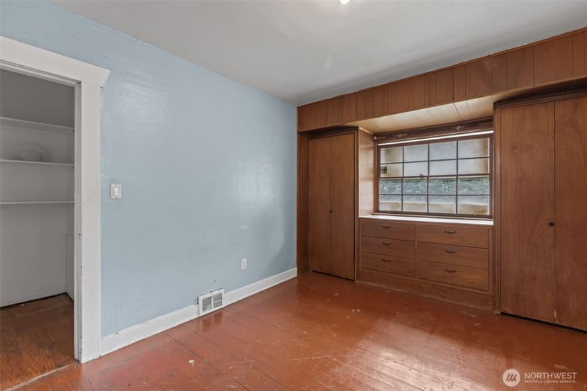 Property photo for 14629 24th Avenue SW, Burien photo 12