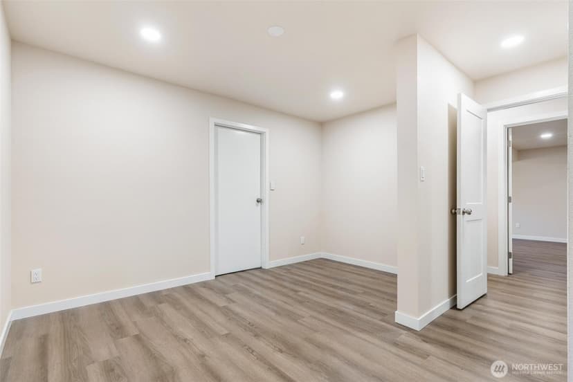 Property photo for 4203 SW 328th Street, Federal Way photo 10