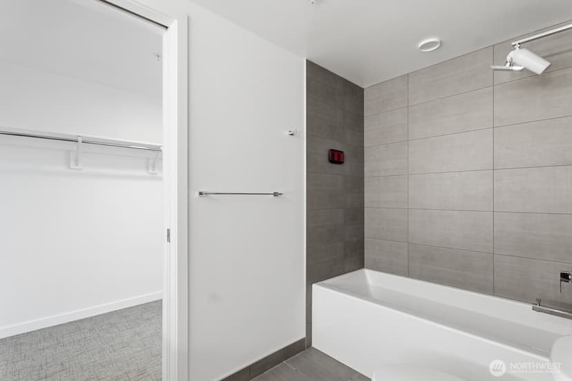 Property photo for 1808 Minor Avenue #2100, Seattle photo 12