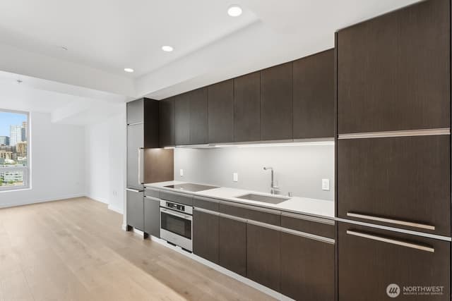 Property photo for 1808 Minor Avenue #2100, Seattle photo 4
