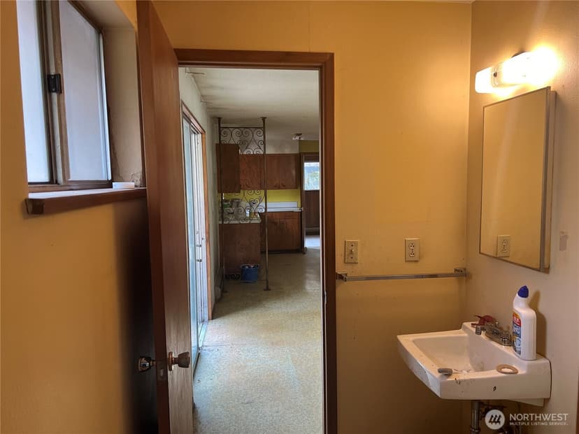 Property photo for 13617 Yakima Avenue S, Tacoma photo 15