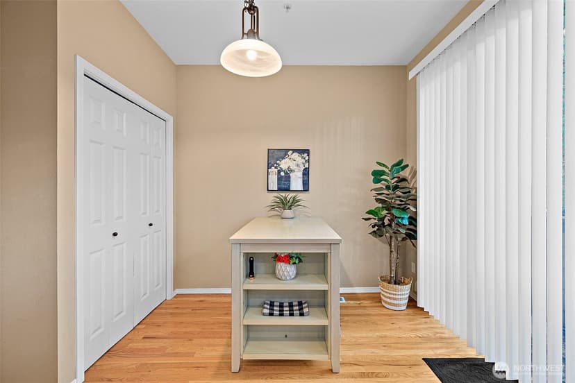 Property photo for 23036 NE 8th Street #D, Sammamish photo 6