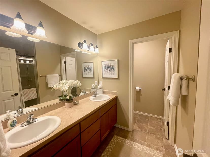 Property photo for 23036 NE 8th Street #D, Sammamish photo 14