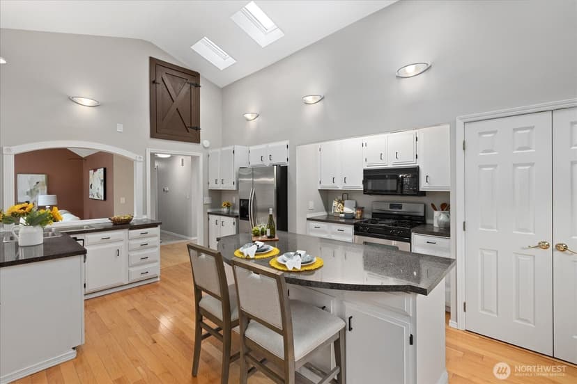 Property photo for 25340 36th Place S, Kent photo 11