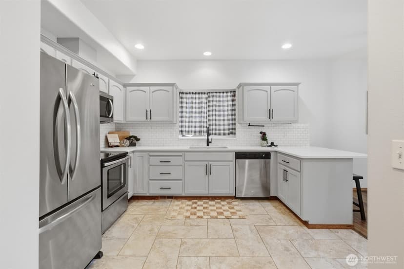Property photo for 1603 94th Drive SE #B, Lake Stevens photo 6
