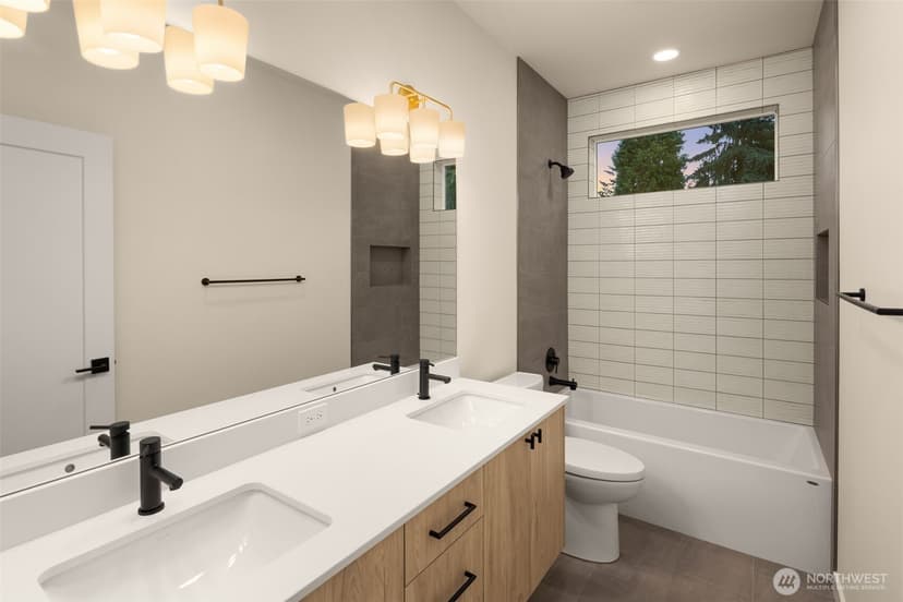 Property photo for 8409 NE 137th Street, Kirkland photo 27