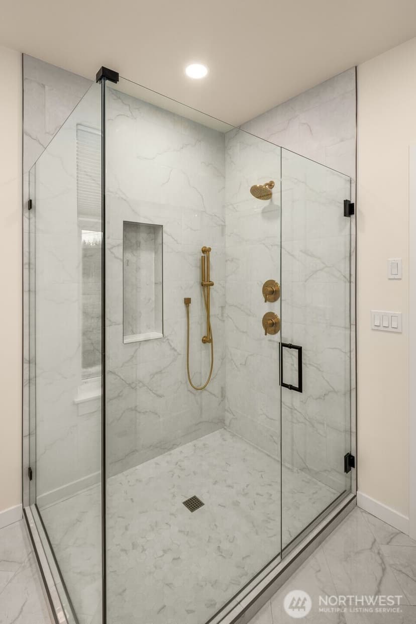 Property photo for 8409 NE 137th Street, Kirkland photo 24