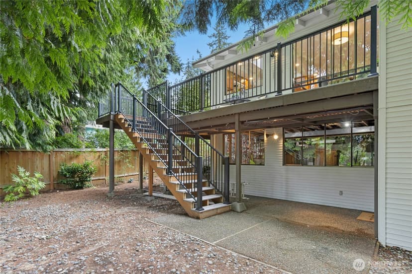 Property photo for 14406 NE 11th Place, Bellevue photo 33