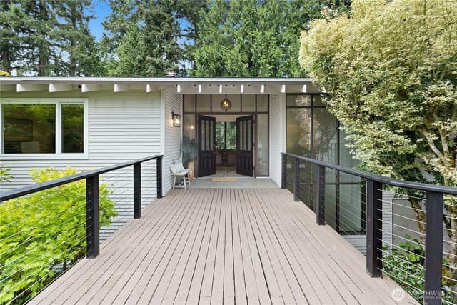 Property photo for 14406 NE 11th Place, Bellevue photo 3