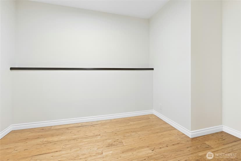 Property photo for 14406 NE 11th Place, Bellevue photo 30