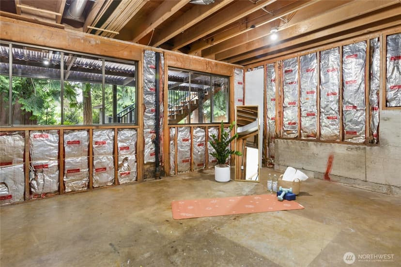 Property photo for 14406 NE 11th Place, Bellevue photo 32