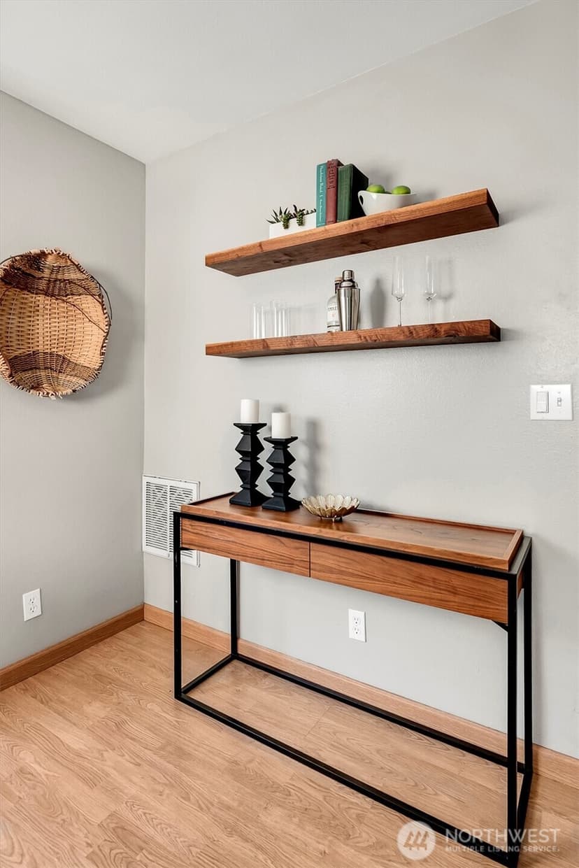 Property photo for 116 24th Avenue S, Seattle photo 10