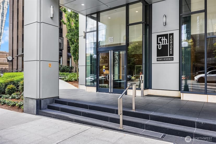 Property photo for 909 5th Avenue #502, Seattle photo 21
