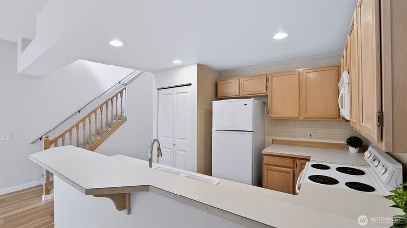 Property photo for 22743 SE 242nd Place, Maple Valley photo 11