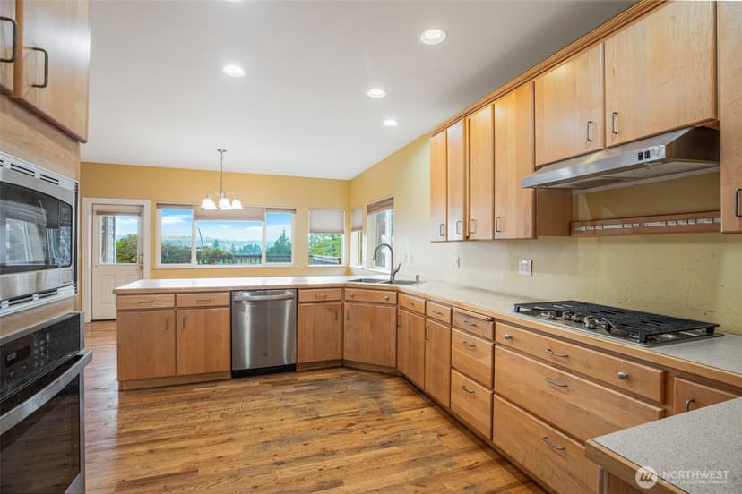 Property photo for 1617 5th Street SE, Puyallup photo 16