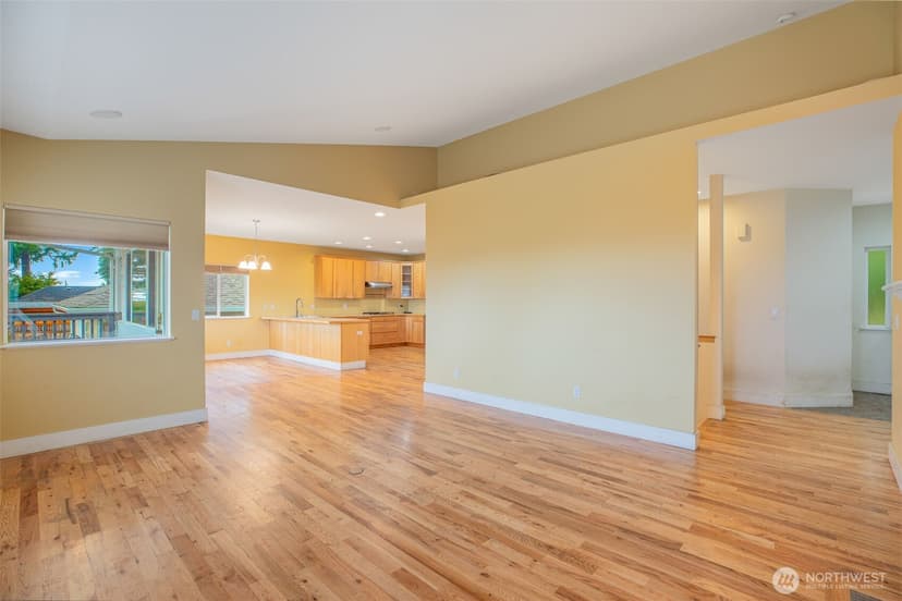 Property photo for 1617 5th Street SE, Puyallup photo 8