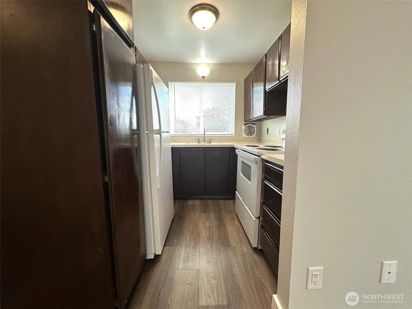 Property photo for 4230 Hoyt Avenue, Everett photo 35