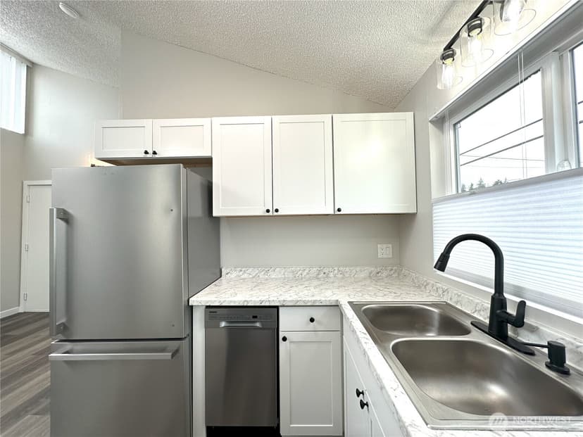 Property photo for 4230 Hoyt Avenue, Everett photo 21