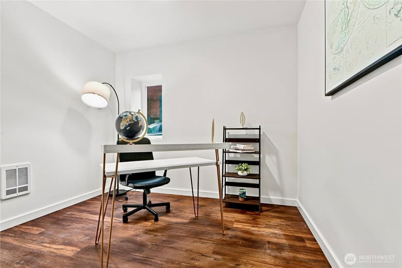 Property photo for 12516 15th Avenue NE #A, Seattle photo 13