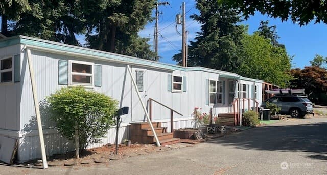Property photo for 7614 NE Bothell Way #17, Kenmore photo 17