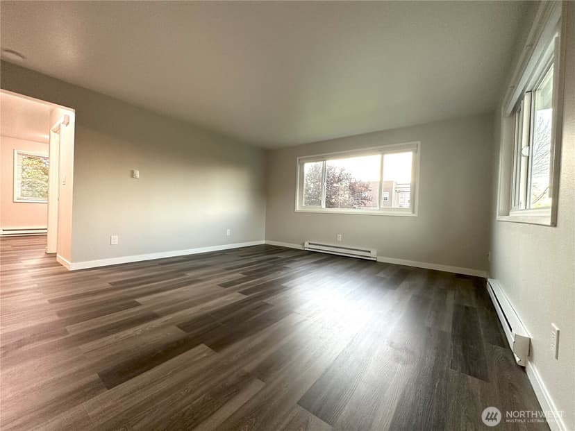 Property photo for 2501 Rucker Avenue, Everett photo 24