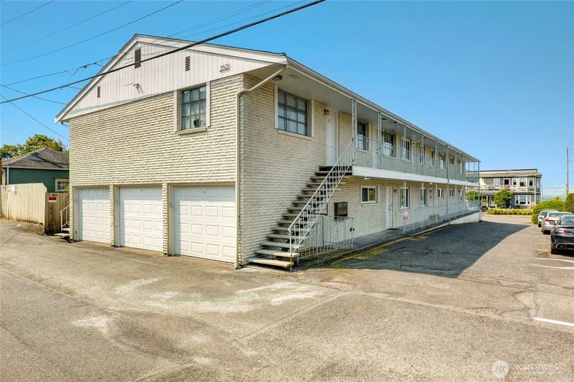 Property photo for 2501 Rucker Avenue, Everett photo 3